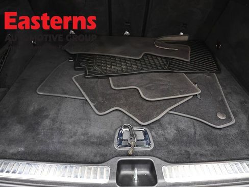 Used 2020 Mercedes-Benz GLC 300 4MATIC image 9