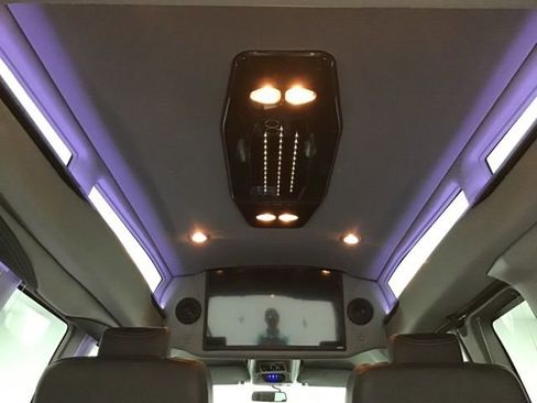 Used 2023 GMC Savana 2500 image 10