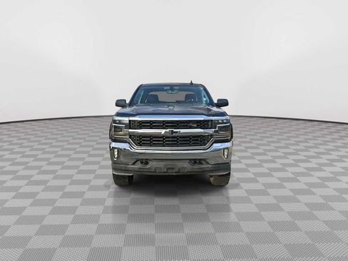 Used 2018 Chevrolet Silverado 1500 LT w/ All Star Edition image 3