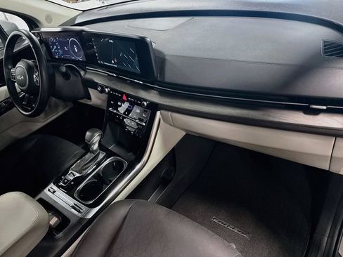 Used 2024 Kia Carnival SX FWD image 31