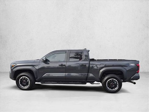 Certified 2025 Toyota Tacoma TRD Off-Road AWD/4WD image 8