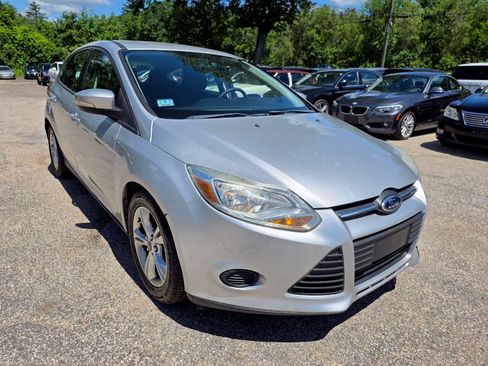 Used 2014 Ford Focus SE FWD image 6