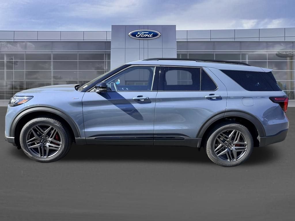 New 2026 Ford Explorer ST-Line w/ ST-Line Street Pack AWD/4WD image 4