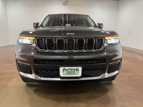 Used 2022 Jeep Grand Cherokee L Limited AWD/4WD image 40
