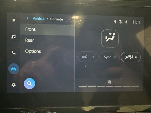 Used 2025 Toyota Highlander XLE image 31