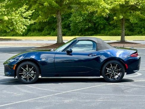 Used 2026 MAZDA MX-5 Miata Grand Touring RWD image 3