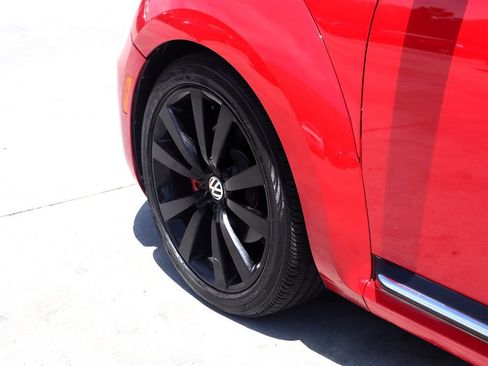 Used 2014 Volkswagen Beetle R-Line FWD image 15