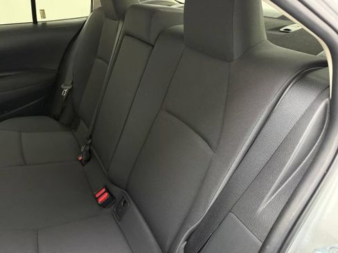 Used 2021 Toyota Corolla LE FWD image 34