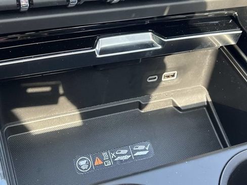 New 2026 GMC Yukon Denali w/ Denali Reserve Package AWD/4WD image 25