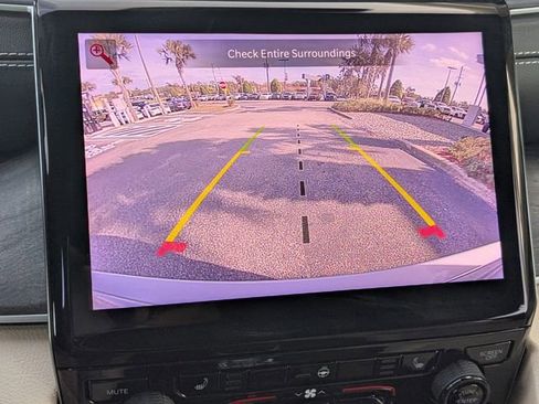 Used 2025 Jeep Grand Cherokee Limited image 26