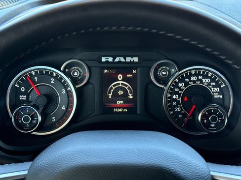 Used 2024 RAM 2500 Big Horn AWD/4WD image 37