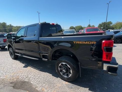 Used 2023 Ford F250 Lariat w/ Lariat Ultimate Package AWD/4WD image 6