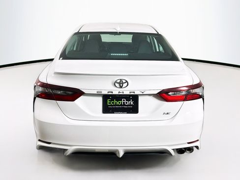 Used 2024 Toyota Camry SE image 7