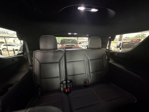 Used 2023 Chevrolet Tahoe Premier AWD/4WD image 30