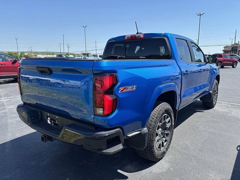 Used 2024 Chevrolet Colorado Z71 w/ Z71 Convenience Package 2 AWD/4WD image 3