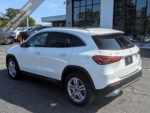 Used 2021 Mercedes-Benz GLA 250 4MATIC image 11