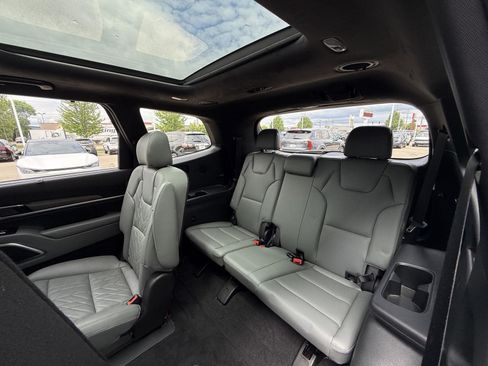 Used 2024 Kia Telluride SX Prestige X-Pro AWD/4WD image 29