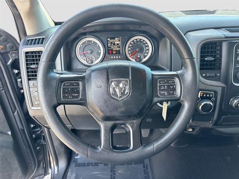 Used 2018 RAM 1500 Express RWD image 11