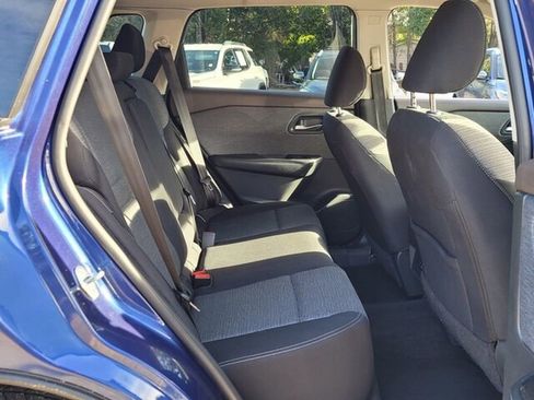 Used 2023 Nissan Rogue SV image 14