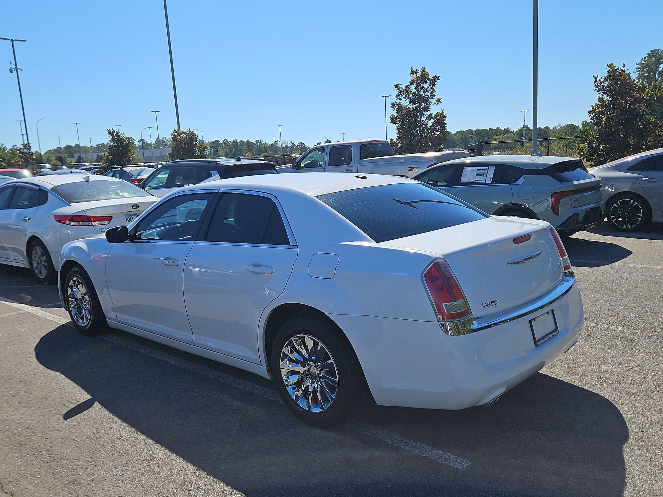 Used 2014 Chrysler 300 RWD image 5