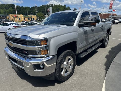 Used 2016 Chevrolet Silverado 2500 LTZ w/ Duramax Plus Package AWD/4WD image 4