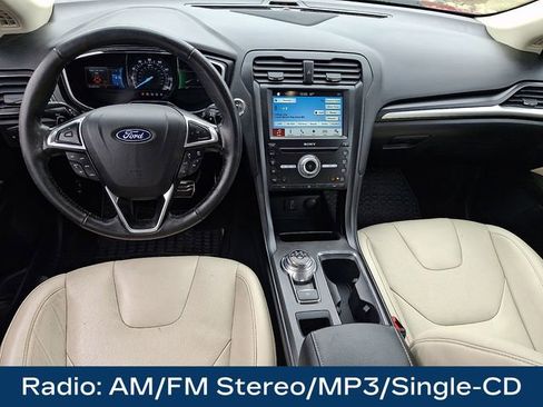Used 2018 Ford Fusion Titanium image 3