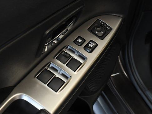 Used 2020 Mitsubishi Outlander Sport ES AWD/4WD image 18