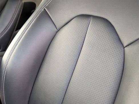 Used 2024 Chrysler Pacifica Touring-L image 21