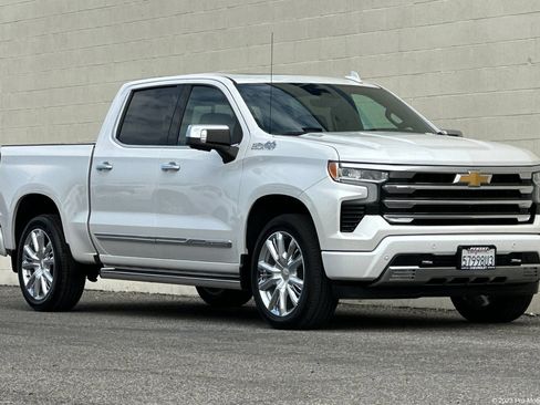 Certified 2023 Chevrolet Silverado 1500 High Country w/ High Country Premium Package AWD/4WD image 1