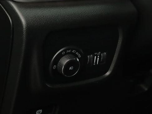 Used 2022 Jeep Grand Cherokee L Limited image 9