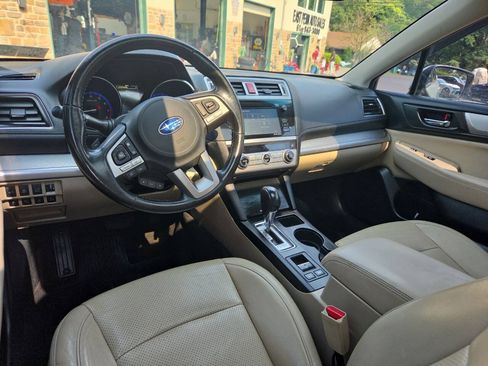 Used 2015 Subaru Outback 2.5i Premium AWD/4WD image 21