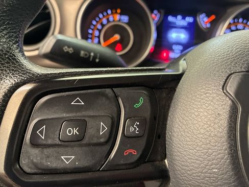 Used 2018 Jeep Wrangler Sport AWD/4WD image 19