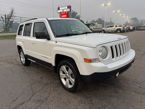 Used 2013 Jeep Patriot Latitude AWD/4WD image 7
