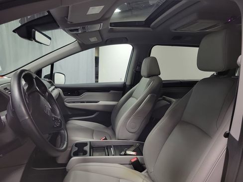 Used 2023 Honda Odyssey Touring image 12