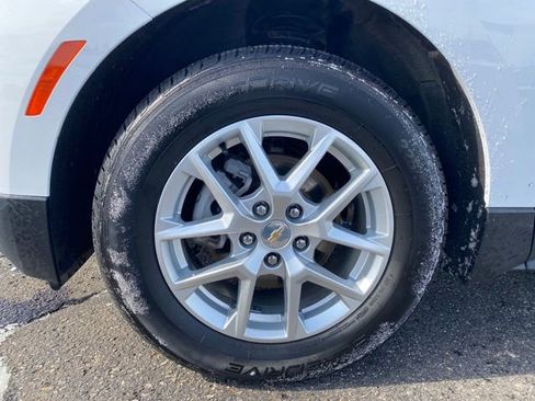 Certified 2024 Chevrolet Equinox LT image 22