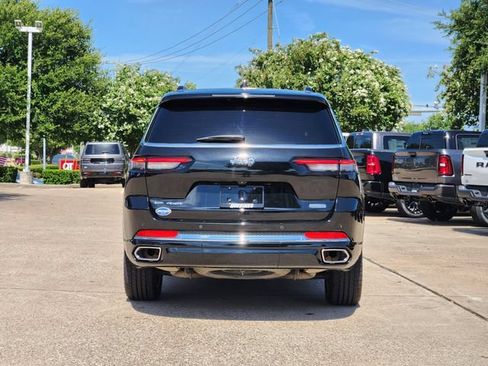 Certified 2022 Jeep Grand Cherokee L Overland AWD/4WD image 6