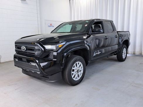 Used 2024 Toyota Tacoma SR5 RWD image 2