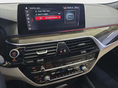 Used 2019 BMW 530i w/ Convenience Package image 23