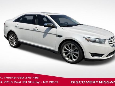Used 2015 Ford Taurus Limited w/ Equipment Group 301A FWD image 2