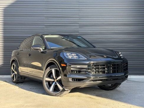 Certified 2025 Porsche Cayenne Coupe image 9