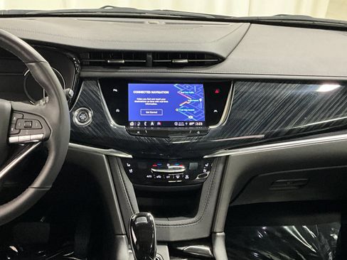 Used 2024 Cadillac XT6 Premium Luxury AWD/4WD image 8
