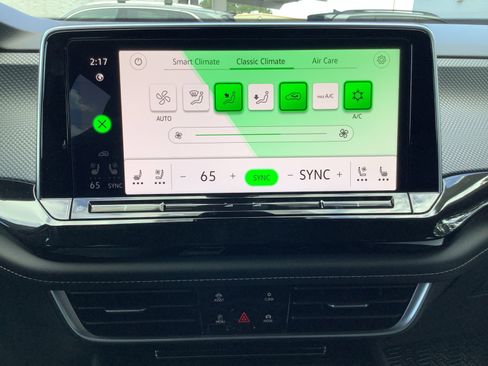 New 2026 Volkswagen Atlas Cross Sport SEL R-Line image 18