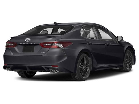 Used 2024 Toyota Camry XSE FWD image 2