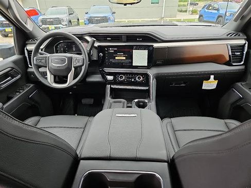 New 2025 GMC Sierra 2500 Denali w/ Denali Reserve Package image 7