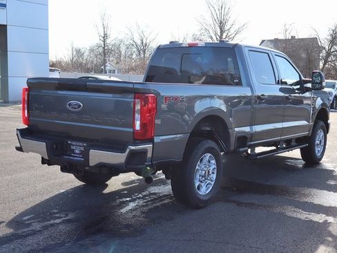 New 2026 Ford F250 XLT w/ FX4 Off-Road Package image 3