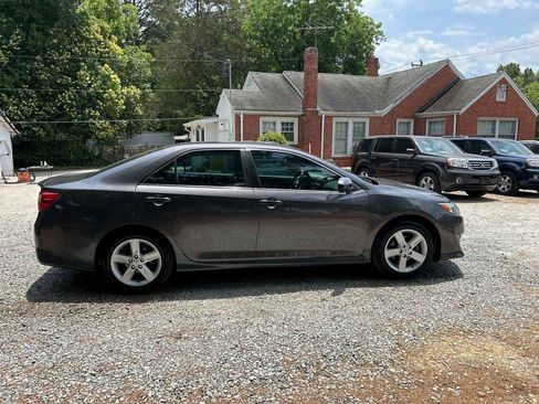 Used 2013 Toyota Camry SE FWD image 20