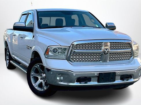Used 2017 RAM 1500 Laramie image 3