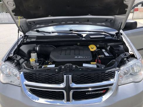 Used 2015 Dodge Grand Caravan American Value Package FWD image 12