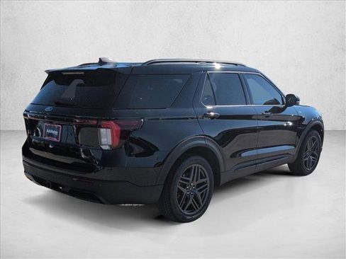 New 2026 Ford Explorer ST-Line w/ ST-Line Street Pack image 2