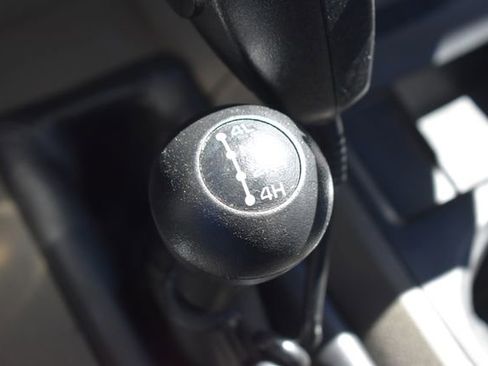 Used 2006 Dodge Ram 2500 Truck SLT AWD/4WD image 25